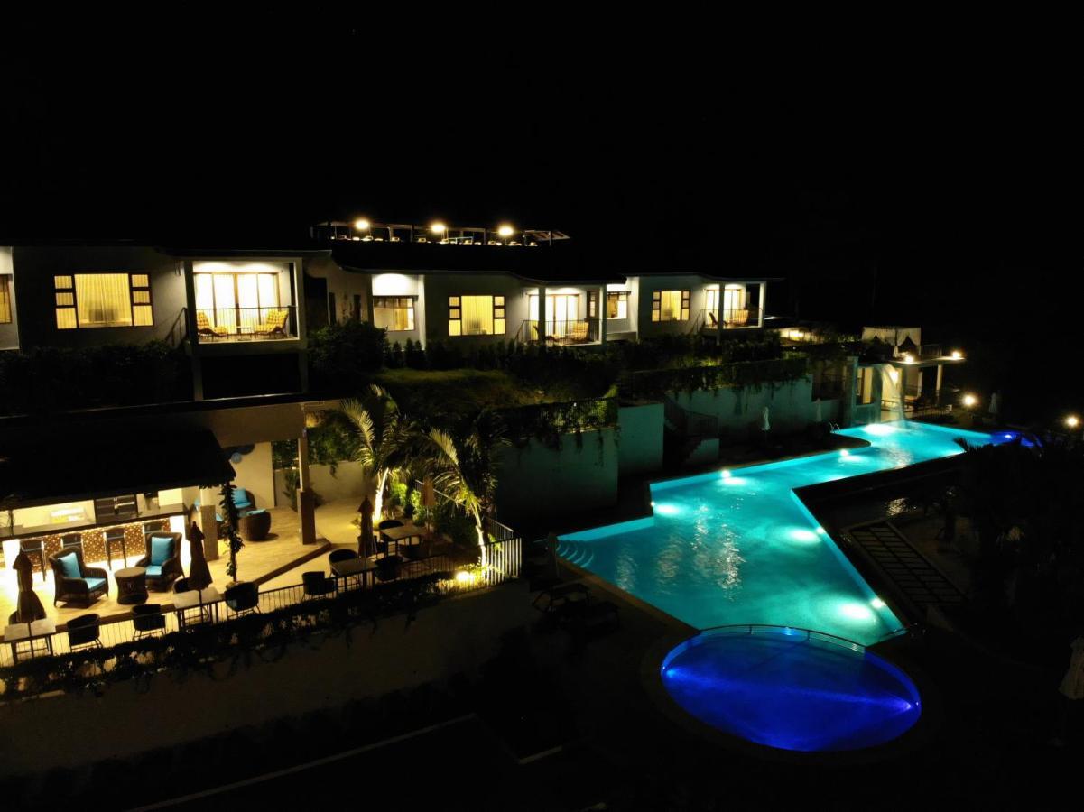 Khaolak Blue Sky Villa カオラック エクステリア 写真